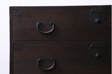 アンティーク家具　明治大正期　桑・桐材　渋い色味が趣溢れる衣装箪笥(チェスト、桐箪笥、桐たんす)