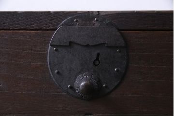 アンティーク家具　明治大正期　桑・桐材　渋い色味が趣溢れる衣装箪笥(チェスト、桐箪笥、桐たんす)