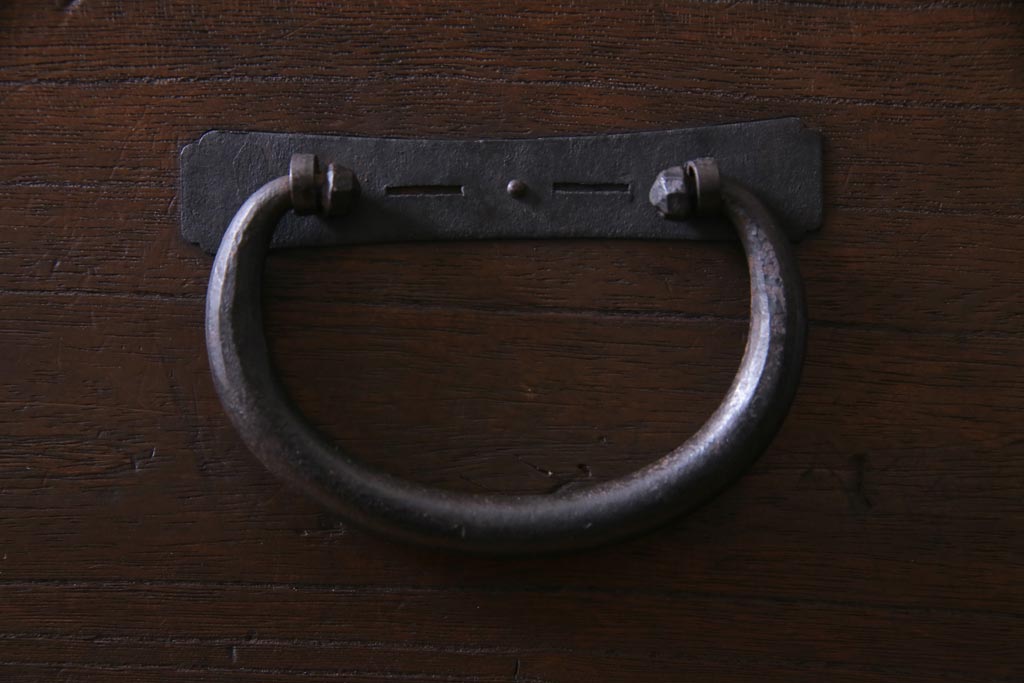 アンティーク家具　明治大正期　桑・桐材　渋い色味が趣溢れる衣装箪笥(チェスト、桐箪笥、桐たんす)