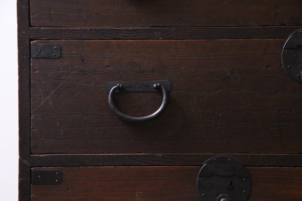 アンティーク家具　明治大正期　桑・桐材　渋い色味が趣溢れる衣装箪笥(チェスト、桐箪笥、桐たんす)