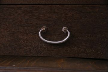 レトロ家具　昭和レトロ　前面桑材　鉄脚付リメイク　趣きある木味が魅力的なリビングボード(ローボード、戸棚、収納棚)