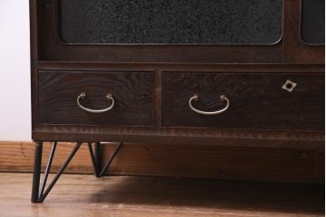 レトロ家具　昭和レトロ　前面桑材　鉄脚付リメイク　趣きある木味が魅力的なリビングボード(ローボード、戸棚、収納棚)