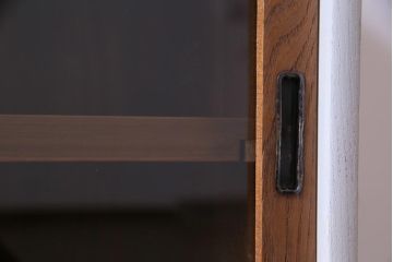 ペイント家具　当店オリジナルガラス入り　フレンチグレーがおしゃれなリメイクテレビボード(テレビ台、リビングボード、戸棚)