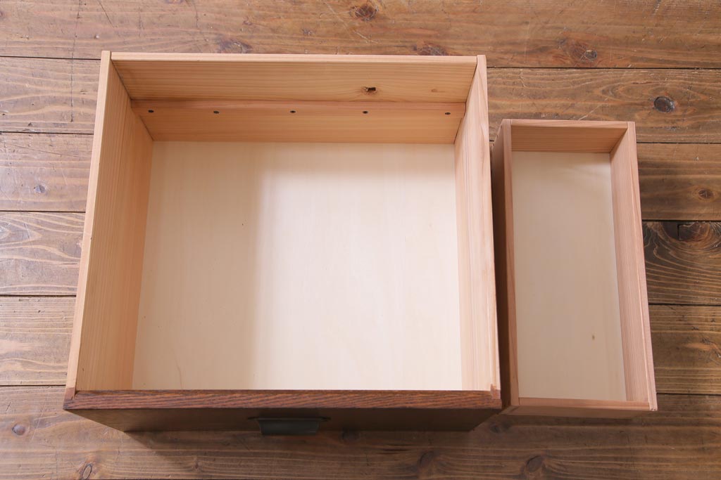 ラフジュ工房オリジナル　古建具リメイク　和モダンな雰囲気が趣きあふれる縦型収納棚(戸棚、キャビネット)