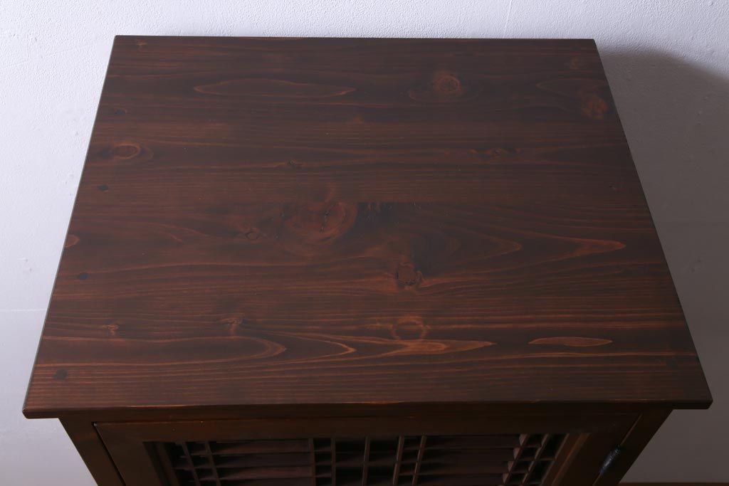 ラフジュ工房オリジナル　古建具リメイク　和モダンな雰囲気が趣きあふれる縦型収納棚(戸棚、キャビネット)