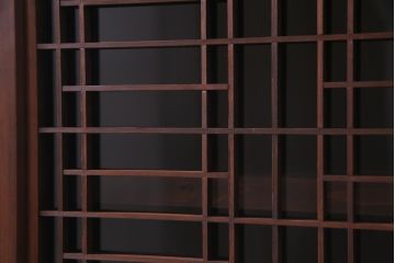 ラフジュ工房オリジナル　古建具リメイク　和モダンな雰囲気が趣きあふれる縦型収納棚(戸棚、キャビネット)