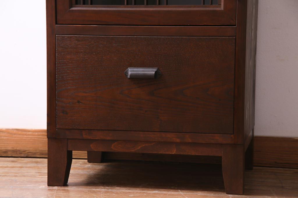 ラフジュ工房オリジナル　古建具リメイク　和モダンな雰囲気が趣きあふれる縦型収納棚(戸棚、キャビネット)