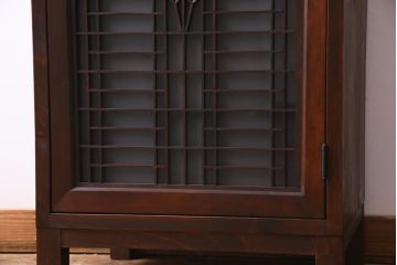 ラフジュ工房オリジナル　古建具リメイク　すりガラス入り　和モダンな雰囲気が趣きあふれる縦型収納棚(下駄箱、戸棚、キャビネット)