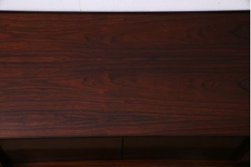 中古　ローズウッドプリント合板　赤味を帯びた濃淡のある木目が楽しめるリビングボード(収納棚、テレビボード)