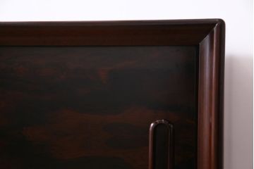 中古　ローズウッドプリント合板　赤味を帯びた濃淡のある木目が楽しめるリビングボード(収納棚、テレビボード)