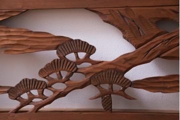 昭和初期　鶴と松　特大　吉祥モチーフが和の雰囲気盛り上げる欄間(明り取り、ガラス無し)