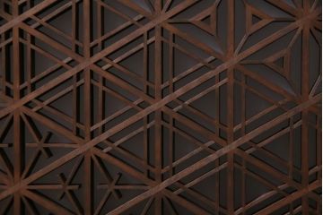 和製アンティーク　すりガラス入り　組子と漆塗りが上品な雰囲気醸し出す欄間(ディスプレイ、明り取り)