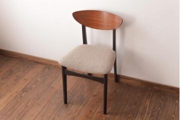 ヴィンテージ家具　北欧ビンテージ　あたたかく洗練された雰囲気のダイニングチェア(椅子)(1)