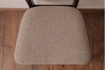 ヴィンテージ家具　北欧ビンテージ　あたたかく洗練された雰囲気のダイニングチェア(椅子)(1)