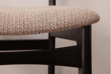 ヴィンテージ家具　北欧ビンテージ　あたたかく洗練された雰囲気のダイニングチェア(椅子)(1)