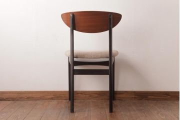 ヴィンテージ家具　北欧ビンテージ　あたたかく洗練された雰囲気のダイニングチェア(椅子)(1)