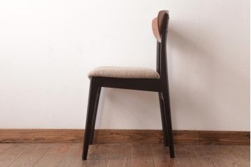 ヴィンテージ家具　北欧ビンテージ　あたたかく洗練された雰囲気のダイニングチェア(椅子)(2)