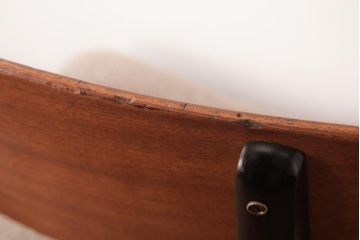 ヴィンテージ家具　北欧ビンテージ　あたたかく洗練された雰囲気のダイニングチェア(椅子)(2)