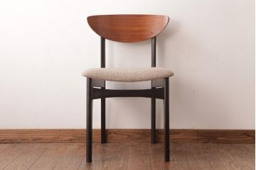 ヴィンテージ家具　北欧ビンテージ　あたたかく洗練された雰囲気のダイニングチェア(椅子)(3)
