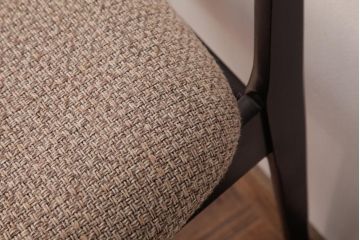 ヴィンテージ家具　北欧ビンテージ　あたたかく洗練された雰囲気のダイニングチェア(椅子)(3)