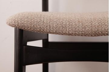 ヴィンテージ家具　北欧ビンテージ　あたたかく洗練された雰囲気のダイニングチェア(椅子)(3)