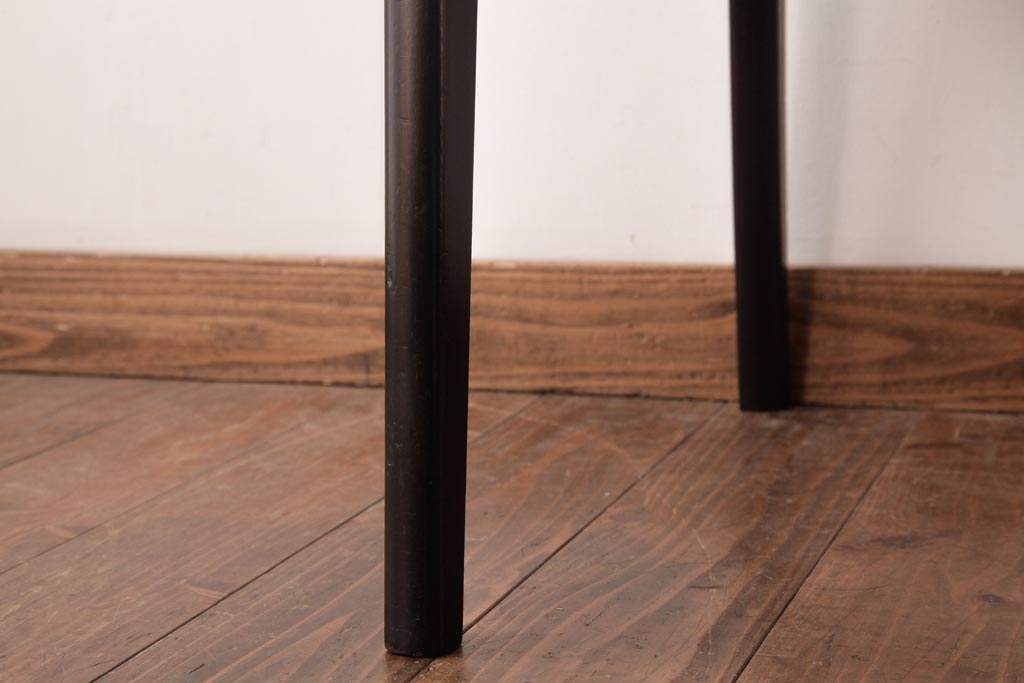 ヴィンテージ家具　北欧ビンテージ　あたたかく洗練された雰囲気のダイニングチェア(椅子)(3)