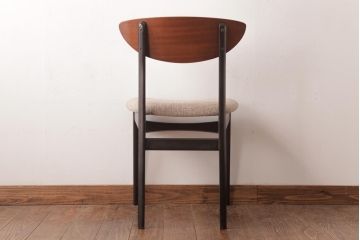 ヴィンテージ家具　北欧ビンテージ　あたたかく洗練された雰囲気のダイニングチェア(椅子)(3)