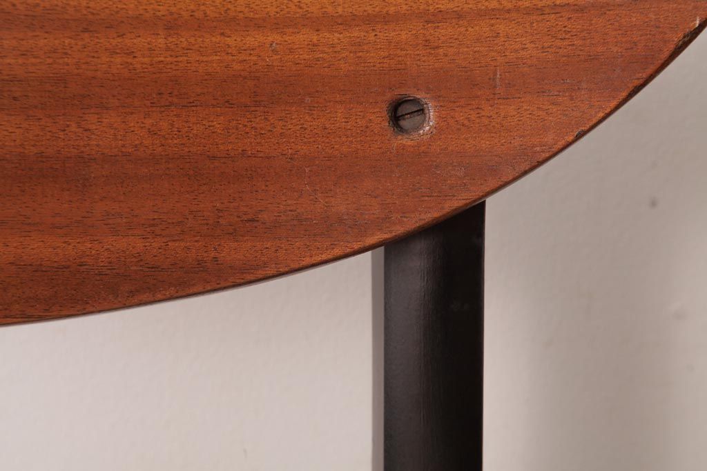 ヴィンテージ家具　北欧ビンテージ　あたたかく洗練された雰囲気のダイニングチェア(椅子)