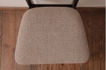 ヴィンテージ家具　北欧ビンテージ　あたたかく洗練された雰囲気のダイニングチェア(椅子)