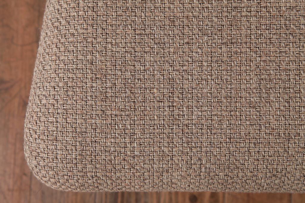 ヴィンテージ家具　北欧ビンテージ　あたたかく洗練された雰囲気のダイニングチェア(椅子)