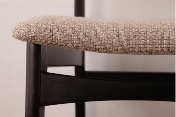 ヴィンテージ家具　北欧ビンテージ　あたたかく洗練された雰囲気のダイニングチェア(椅子)