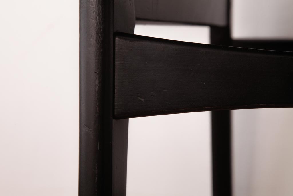 ヴィンテージ家具　北欧ビンテージ　あたたかく洗練された雰囲気のダイニングチェア(椅子)