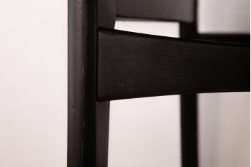 ヴィンテージ家具　北欧ビンテージ　あたたかく洗練された雰囲気のダイニングチェア(椅子)