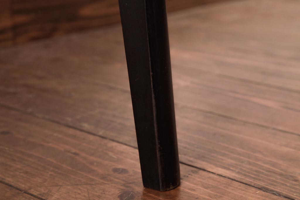 ヴィンテージ家具　北欧ビンテージ　あたたかく洗練された雰囲気のダイニングチェア(椅子)