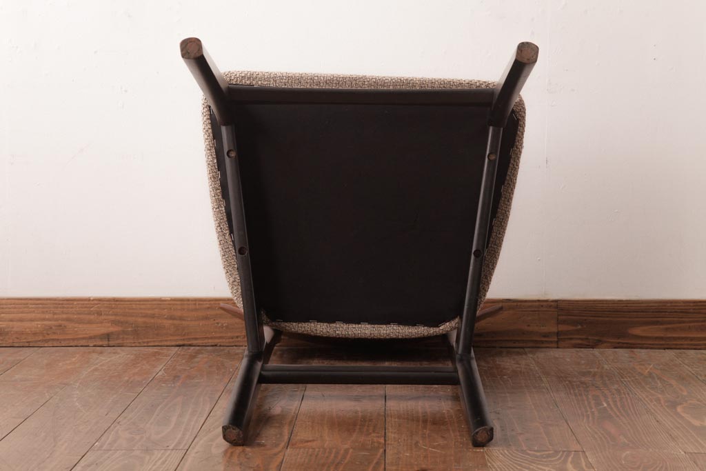 ヴィンテージ家具　北欧ビンテージ　あたたかく洗練された雰囲気のダイニングチェア(椅子)