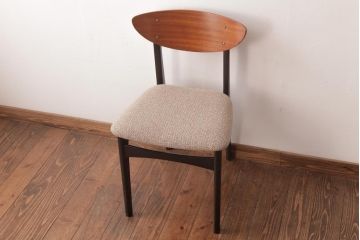 ヴィンテージ家具　北欧ビンテージ　ミッドセンチュリーなデザインのダイニングチェア(椅子)(1)