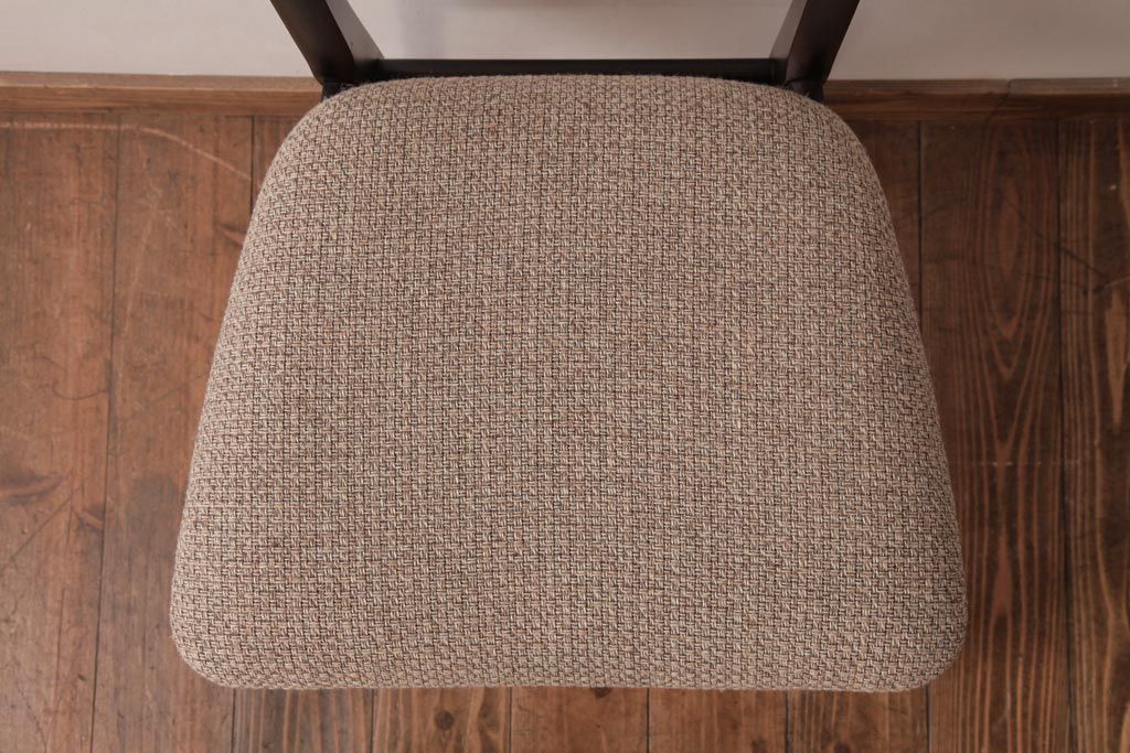 ヴィンテージ家具　北欧ビンテージ　ミッドセンチュリーなデザインのダイニングチェア(椅子)(1)