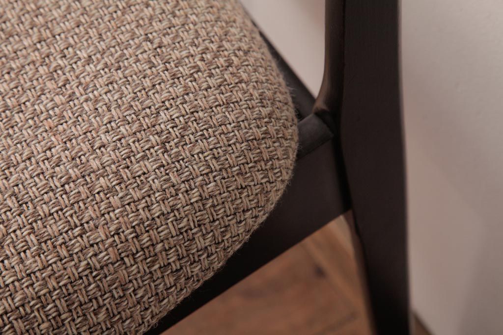 ヴィンテージ家具　北欧ビンテージ　ミッドセンチュリーなデザインのダイニングチェア(椅子)(1)