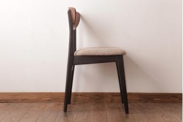 ヴィンテージ家具　北欧ビンテージ　ミッドセンチュリーなデザインのダイニングチェア(椅子)(2)