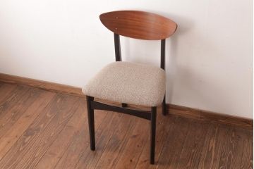 ヴィンテージ家具　北欧ビンテージ　ミッドセンチュリーなデザインのダイニングチェア(椅子)(2)