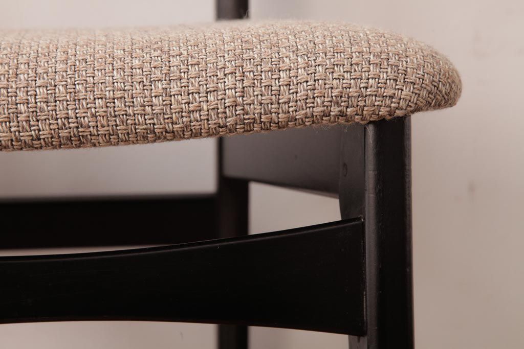 ヴィンテージ家具　北欧ビンテージ　ミッドセンチュリーなデザインのダイニングチェア(椅子)(2)