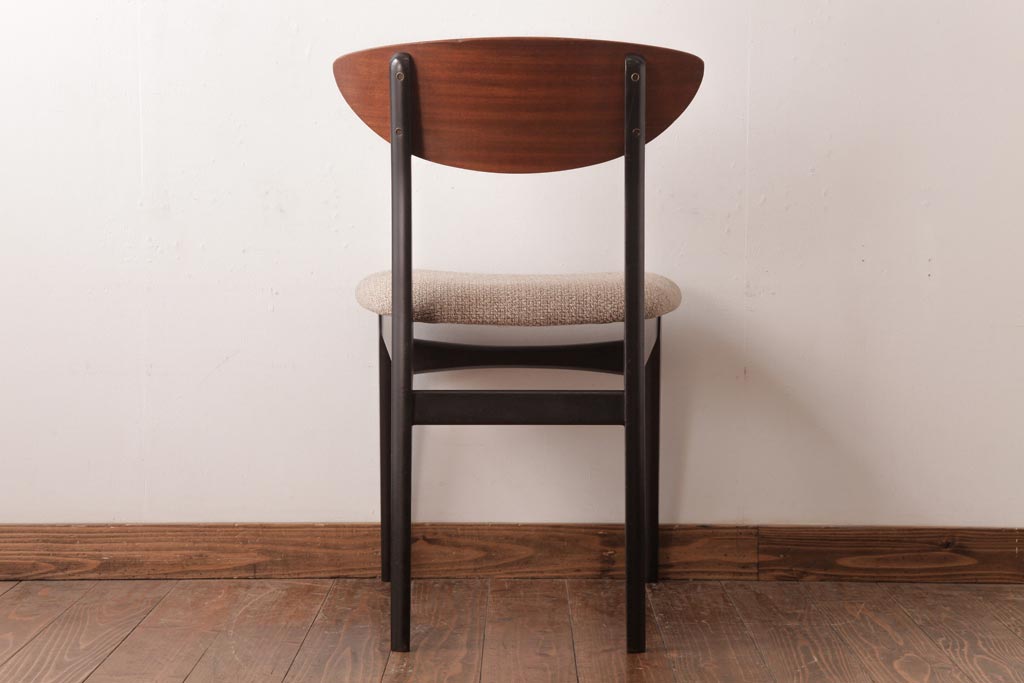 ヴィンテージ家具　北欧ビンテージ　ミッドセンチュリーなデザインのダイニングチェア(椅子)(2)
