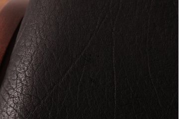 ヴィンテージ家具　ビンテージ　秋田木工　本革座面　シックでお洒落な雰囲気漂うスタッキングスツール(スツール、椅子)