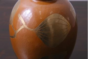 アンティーク雑貨　伝統工芸　鎚起銅器　玉川堂　共箱付き　葉文花瓶(花器)