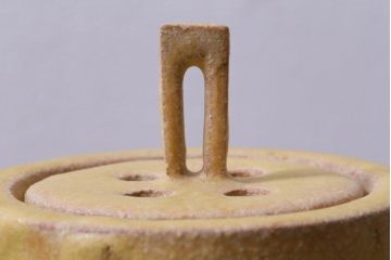 アンティーク雑貨　中古　林恭助作　共箱付き　黄瀬戸の香炉