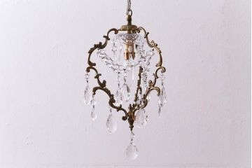 フランスビンテージ　小振りサイズが珍しいゴージャスなシャンデリア(ペンダントライト、天井照明、吊り下げ照明)
