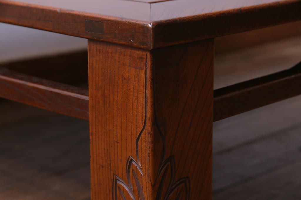 アンティーク家具　和製アンティーク　総ケヤキ材　落ち着いた和の雰囲気を醸し出す座卓(ローテーブル)(1)