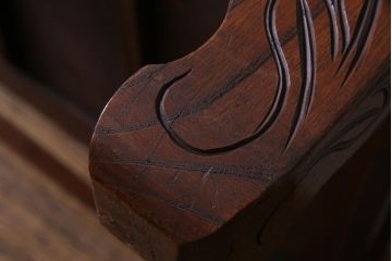 アンティーク家具　和製アンティーク　総ケヤキ材　落ち着いた和の雰囲気を醸し出す座卓(ローテーブル)(1)