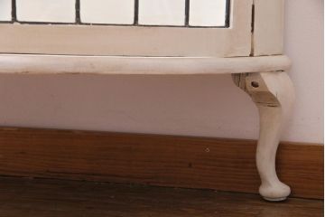 ペイント家具　イギリスアンティーク　色ガラス　上品かつモダンなステンドグラスのキャビネット(飾り棚、収納棚)