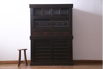 アンティーク家具　和製アンティーク　明治期　四尺　結霜ガラス入り　趣きあふれる重ね水屋箪笥(食器棚、収納棚)